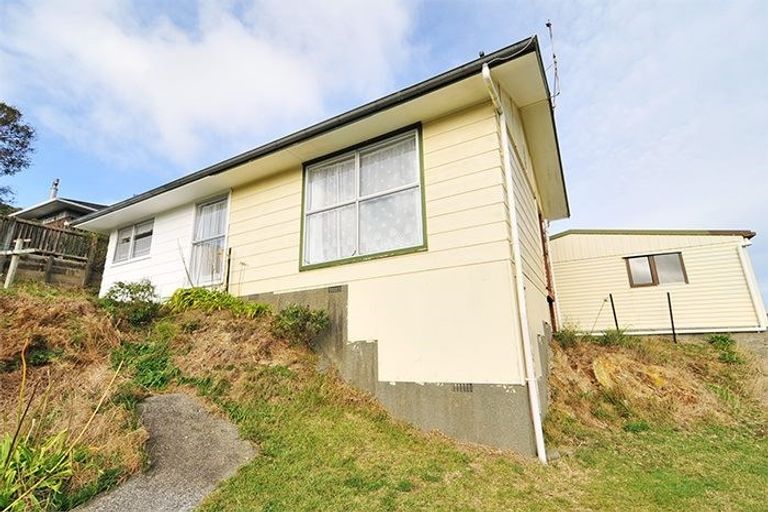 Photo of property in 214 Mitchell Street, Brooklyn, Wellington, 6021