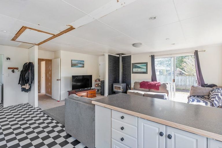 Photo of property in 86 Aorangi Road, Paraparaumu, 5032