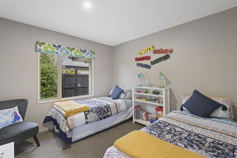 Photo of property in 77 Sarabande Avenue, Redwood, Christchurch, 8051