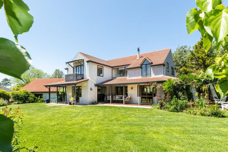 Photo of property in 12 Ritchie Place, Havelock North, 4130
