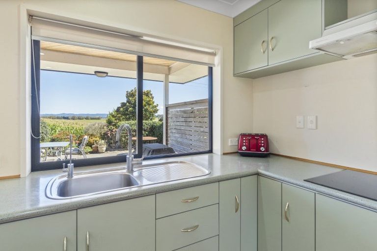 Photo of property in 17 Sunny Dale, Western Heights, Hamilton, 3200