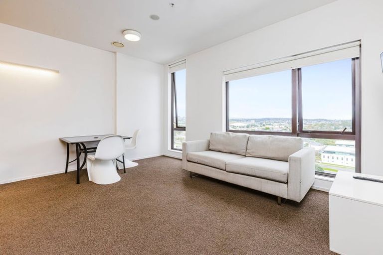 Photo of property in Twin Towers, 1111/17 Putney Way, Manukau, Auckland, 2104