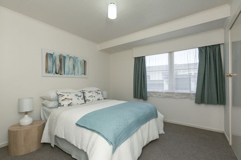 Photo of property in 18 James Cook Street, Havelock North, 4130