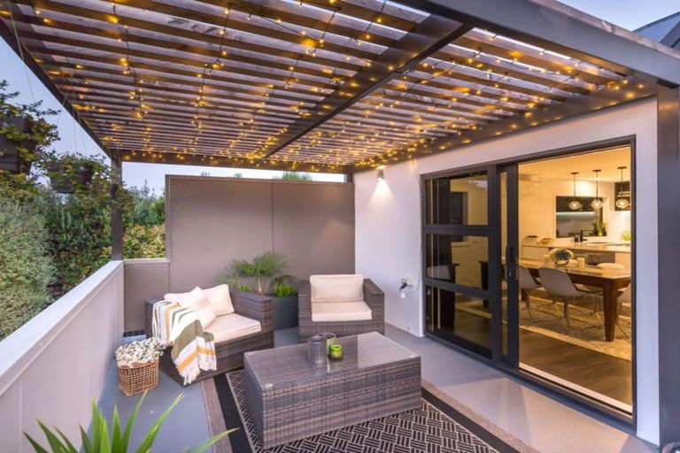 Photo of property in 32b Penruddock Rise, Westmorland, Christchurch, 8025