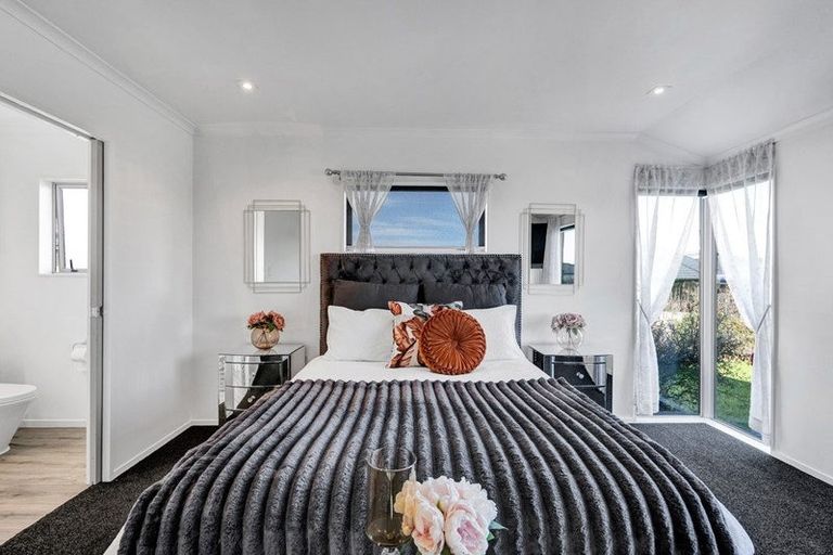 Photo of property in 28a Jules Crescent, Bell Block, New Plymouth, 4312