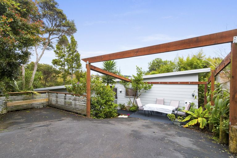 Photo of property in 22b Norman Road, Titirangi, Auckland, 0604