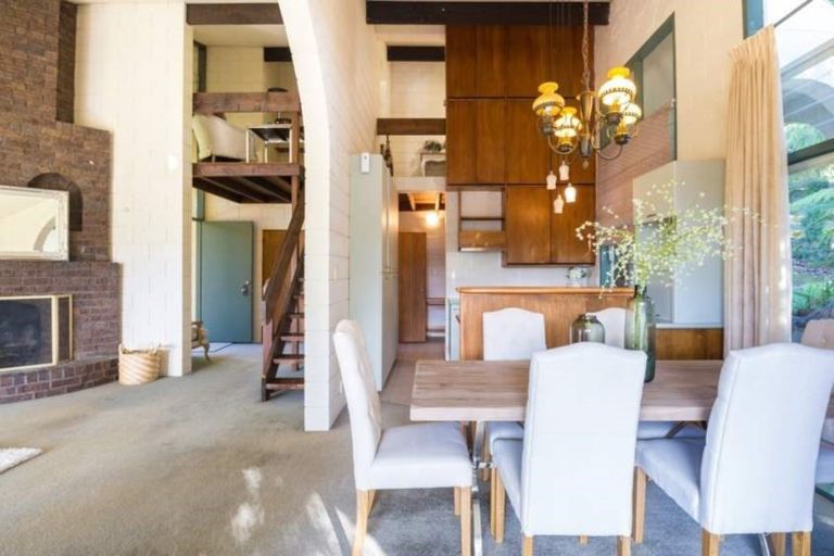 Photo of property in 70 Mayfair Crescent, Mairangi Bay, Auckland, 0630