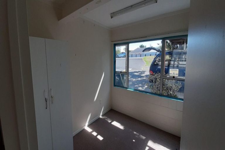 Photo of property in 377a East Coast Road, Mairangi Bay, Auckland, 0630