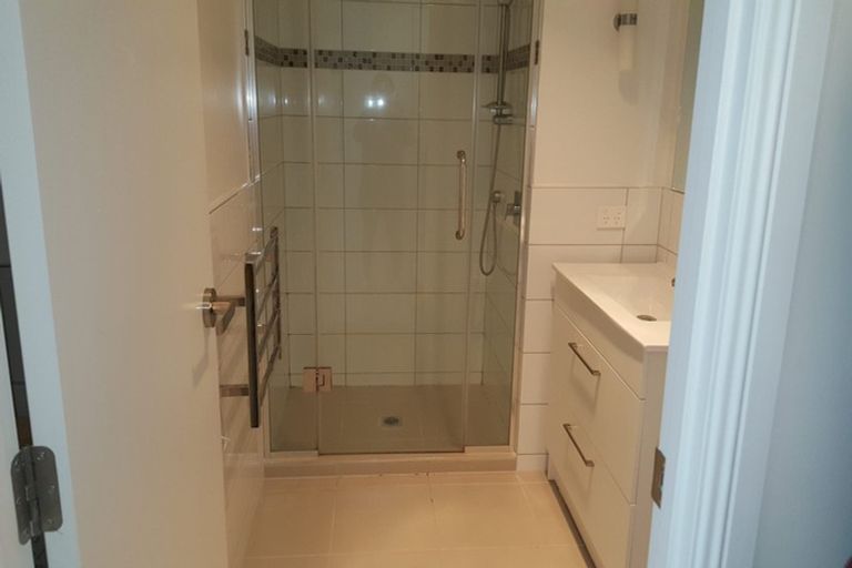 Photo of property in 820/12 Northcross Drive, Oteha, Auckland, 0632