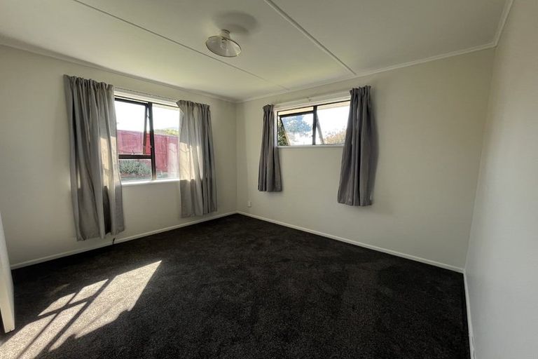 Photo of property in 114 Driver Crescent, Cannons Creek, Porirua, 5024