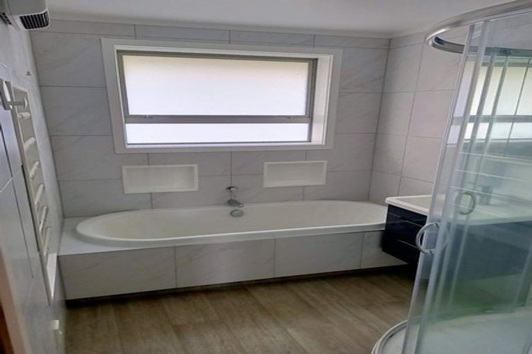 Photo of property in 127 Welcome Bay Road, Welcome Bay, Tauranga, 3112