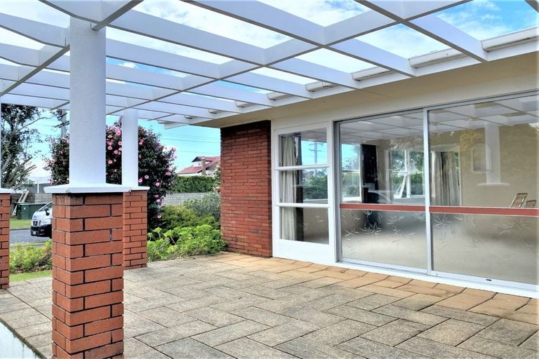 Photo of property in 25 Hinewa Road, Otumoetai, Tauranga, 3110