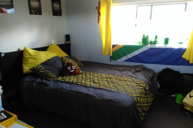 Photo of property in 145 Wiseley Road, West Harbour, Auckland, 0618