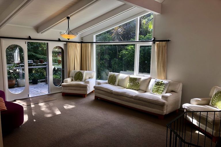 Photo of property in 14 Fitzpatrick Place, Chatswood, Auckland, 0626
