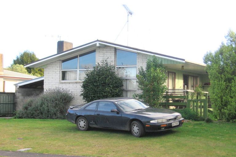 Photo of property in 12 Oakfield Crescent, Pukete, Hamilton, 3200