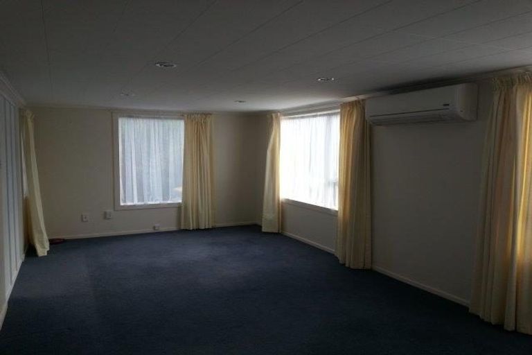 Photo of property in 201 Avonhead Road, Avonhead, Christchurch, 8042