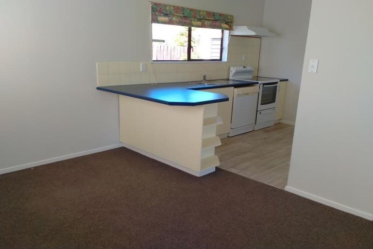 Photo of property in 2/12 Beveridge Place, Greenmeadows, Napier, 4112