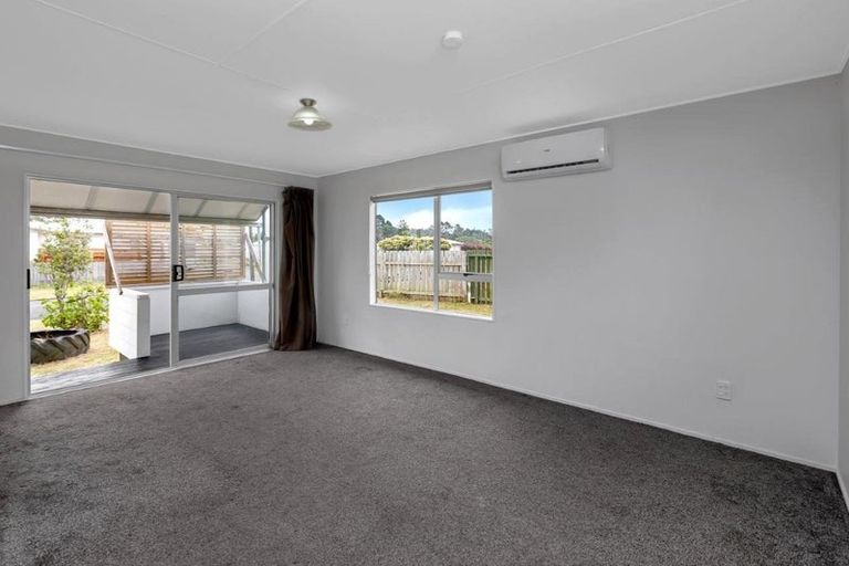 Photo of property in 28 Moki Place, Ruakaka, 0116