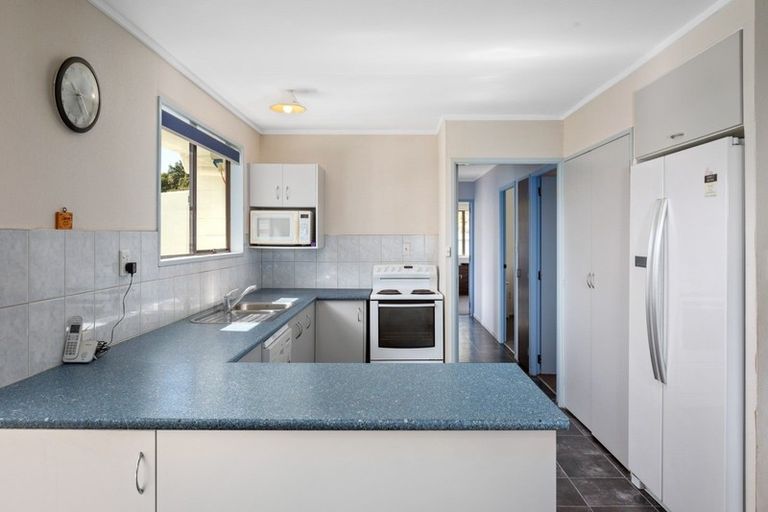 Photo of property in 4 Pohutukawa Drive, Athenree, Katikati, 3177