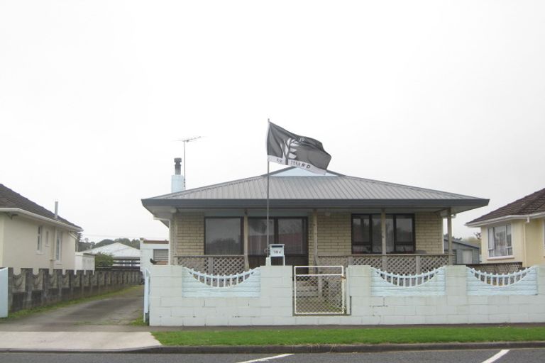 Photo of property in 16 Grey Street, Waitara, 4320