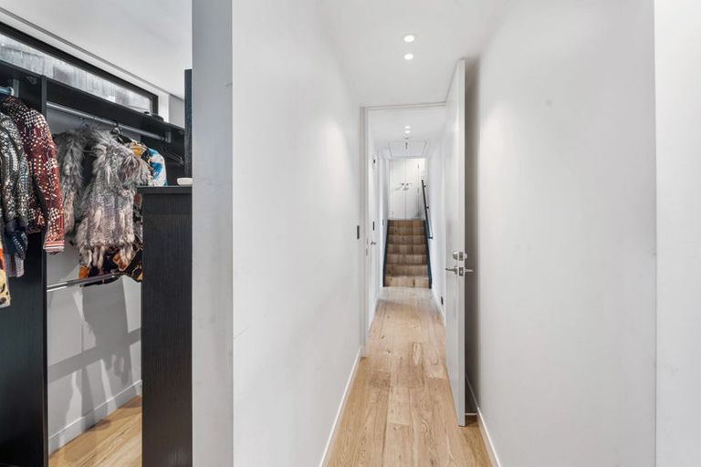 Photo of property in 61 Evelyn Road, Cockle Bay, Auckland, 2014