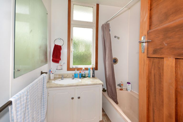 Photo of property in 17 Nottingham Crescent, Calton Hill, Dunedin, 9012