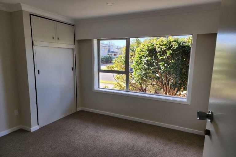 Photo of property in 1/1 Guinness Crescent, Ilam, Christchurch, 8041