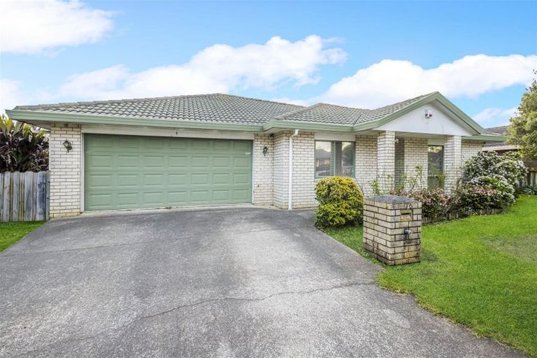 Photo of property in 76 Crossandra Drive, Mangere, Auckland, 2022
