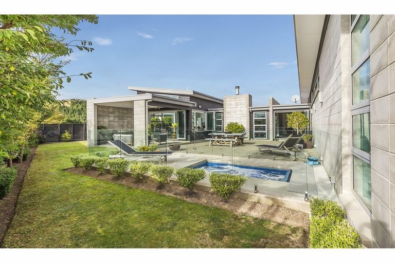 Photo of property in 13 Semaphore Lane, Whitby, Porirua, 5024