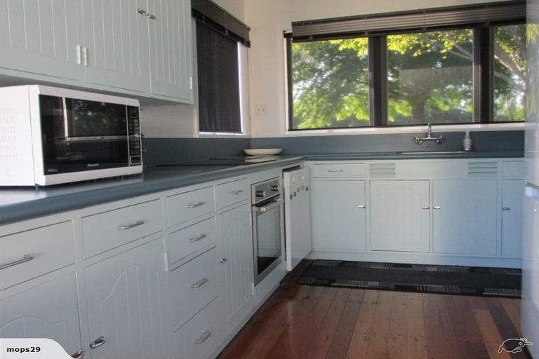 Photo of property in 908 Sylvan Road, Mayfair, Hastings, 4122