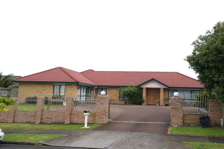 Photo of property in 3 Bard Place, Golflands, Auckland, 2013