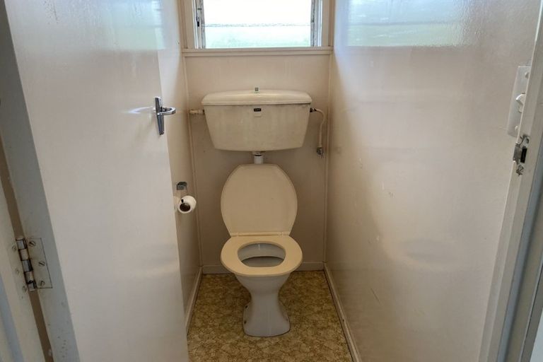 Photo of property in 3/44 East Coast Road, Milford, Auckland, 0620