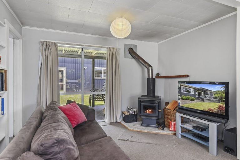 Photo of property in 18 Oxford Road, Lake Rotoma, Rotorua, 3074