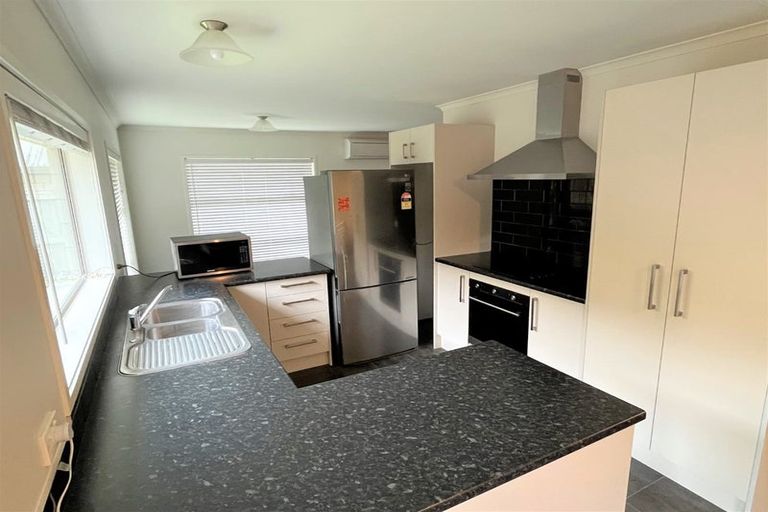 Photo of property in 121 Te Manatu Drive, Huntington, Hamilton, 3210