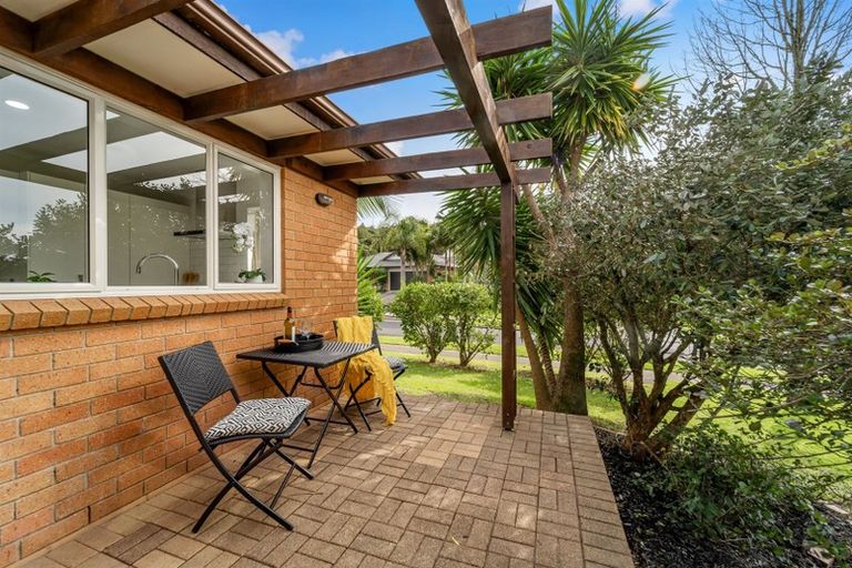 Photo of property in 1 Phoebe Meikle Place, Torbay, Auckland, 0630