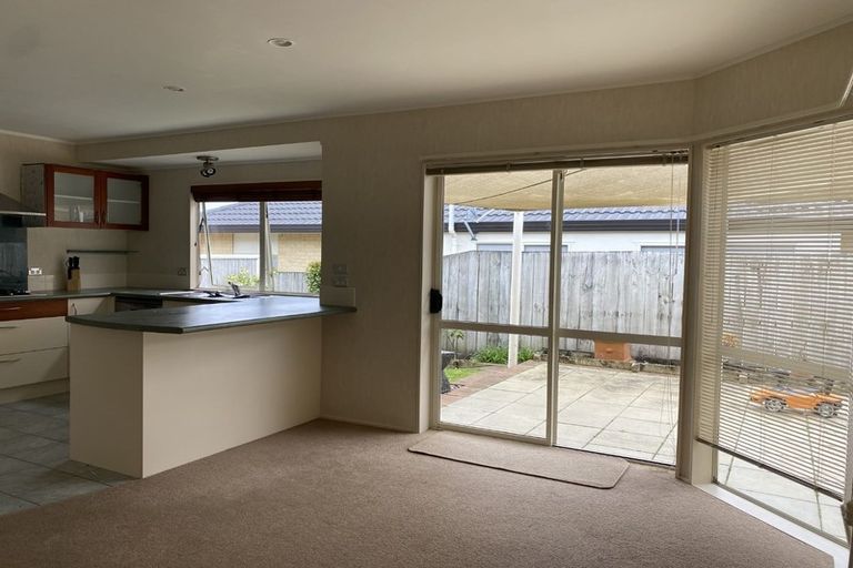Photo of property in 1/4 Limerick Place, Dannemora, Auckland, 2016