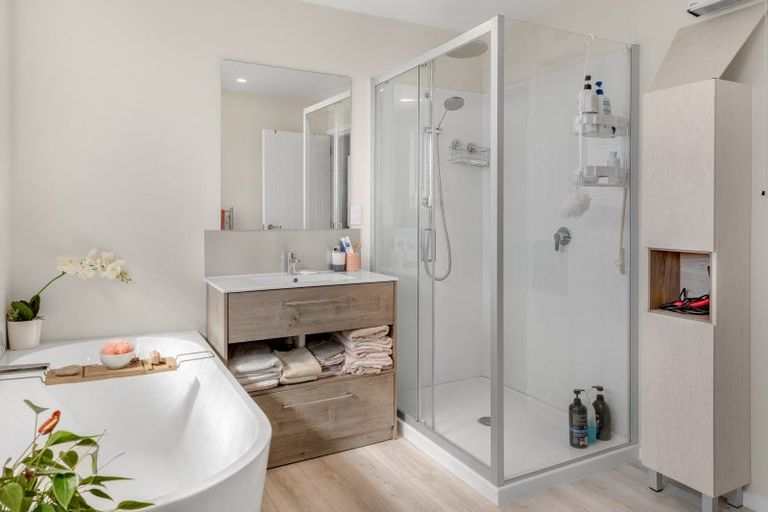 Photo of property in 92 Henley Street, Westport, 7825