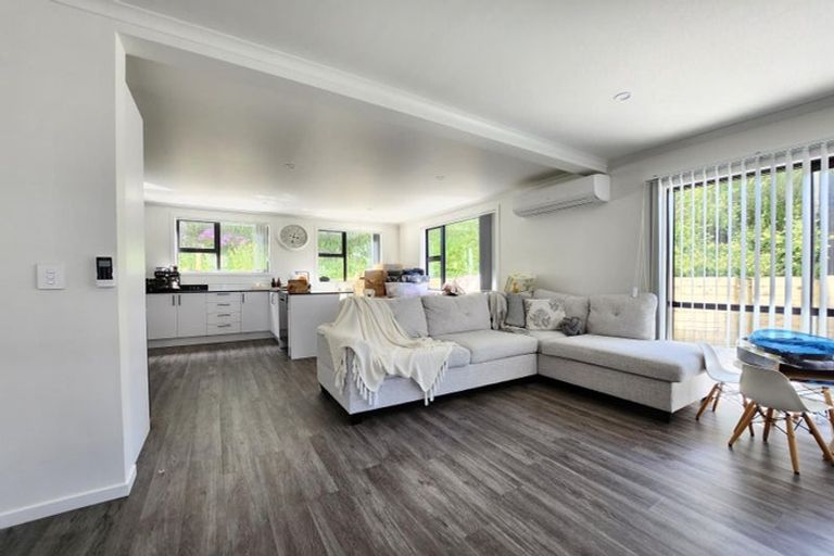 Photo of property in 7 Old Coach Road, Johnsonville, Wellington, 6037