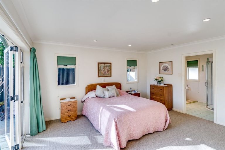 Photo of property in Cheltenham Court, 600 Market Street South, Hastings, 4122