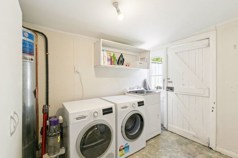 Photo of property in 54 Kilbirnie Crescent, Kilbirnie, Wellington, 6022