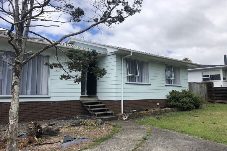 Photo of property in 55 Sikkim Crescent, Clover Park, Auckland, 2019