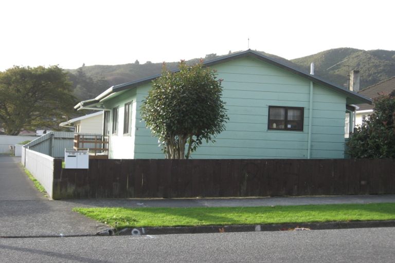 Photo of property in 61 Strand Crescent, Naenae, Lower Hutt, 5011