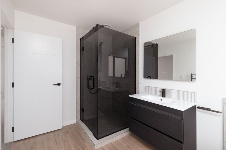 Photo of property in 2 Marsden Place, Hurworth, New Plymouth, 4310