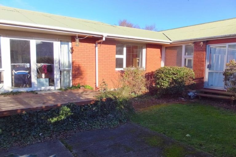 Photo of property in 76 Peer Street, Upper Riccarton, Christchurch, 8041