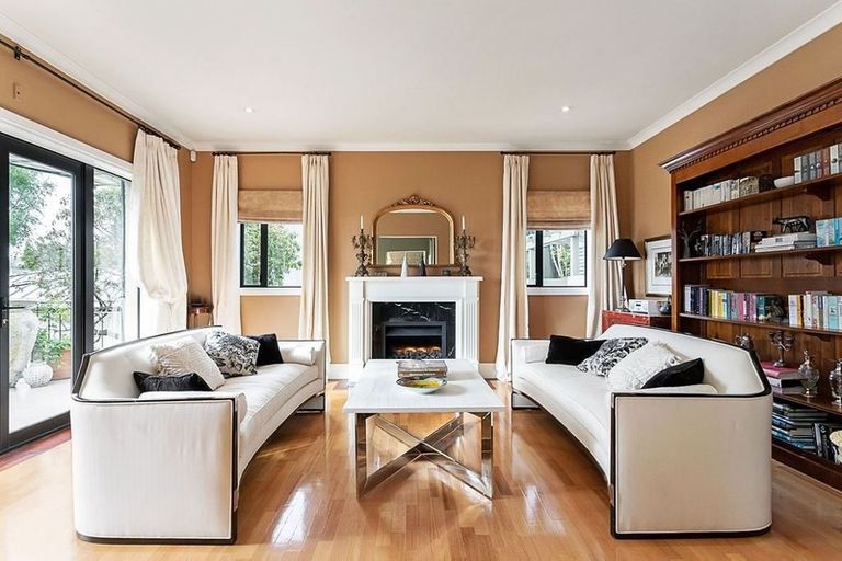 Photo of property in 30 Major Aitken Drive, Huntsbury, Christchurch, 8022