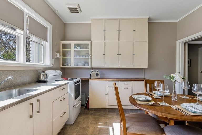 Photo of property in 338 Riverlaw Terrace, Saint Martins, Christchurch, 8022