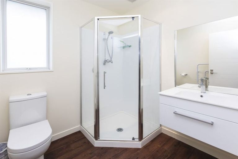 Photo of property in 42 Moncks Spur Road, Redcliffs, Christchurch, 8081