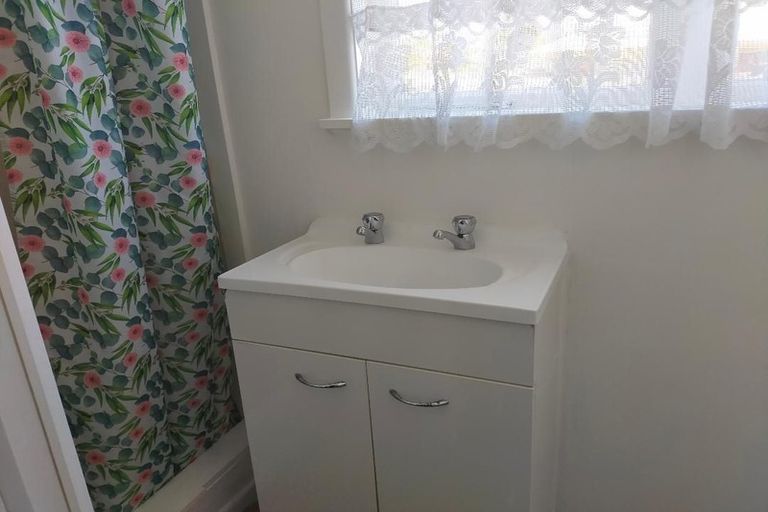 Photo of property in 97 Mcleod Road, Te Atatu South, Auckland, 0610