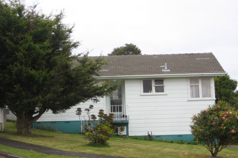 Photo of property in 3 Anson Place, Westown, New Plymouth, 4310