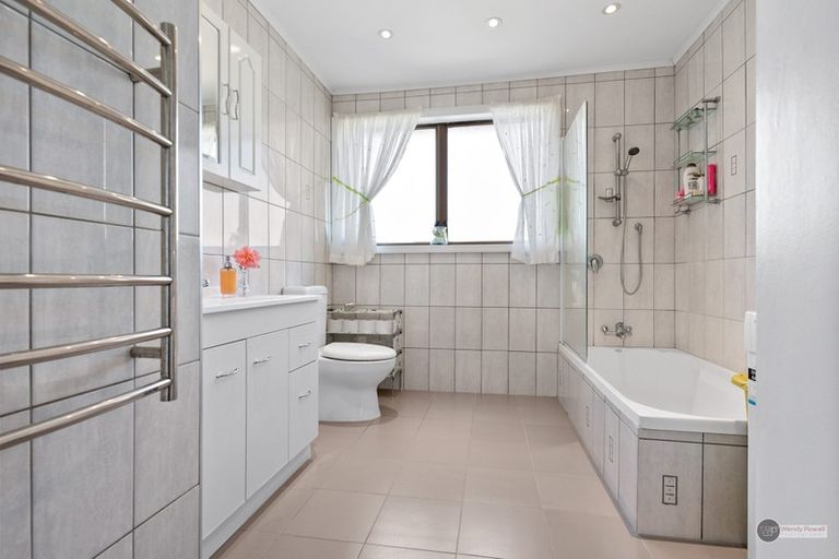 Photo of property in 98 Longfellow Street, Trentham, Upper Hutt, 5018